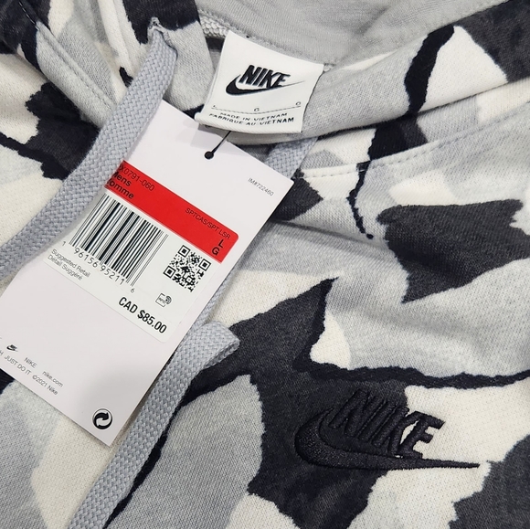 Mens Nike hoodie - Picture 2 of 2